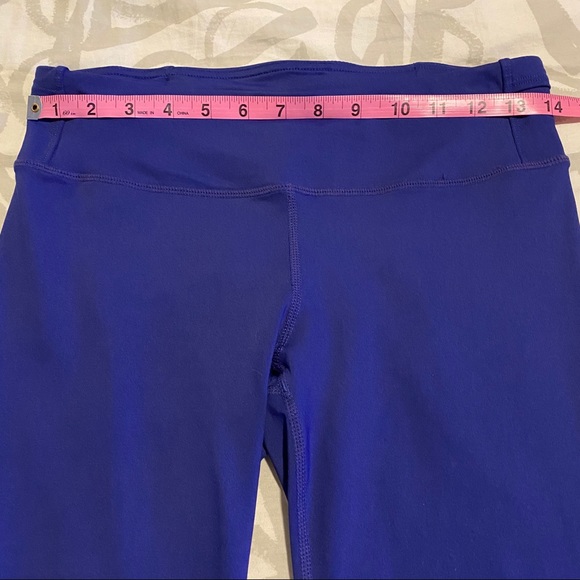 Fabletics Cropped Blue Athletic Leggings Small - Picture 4 of 8